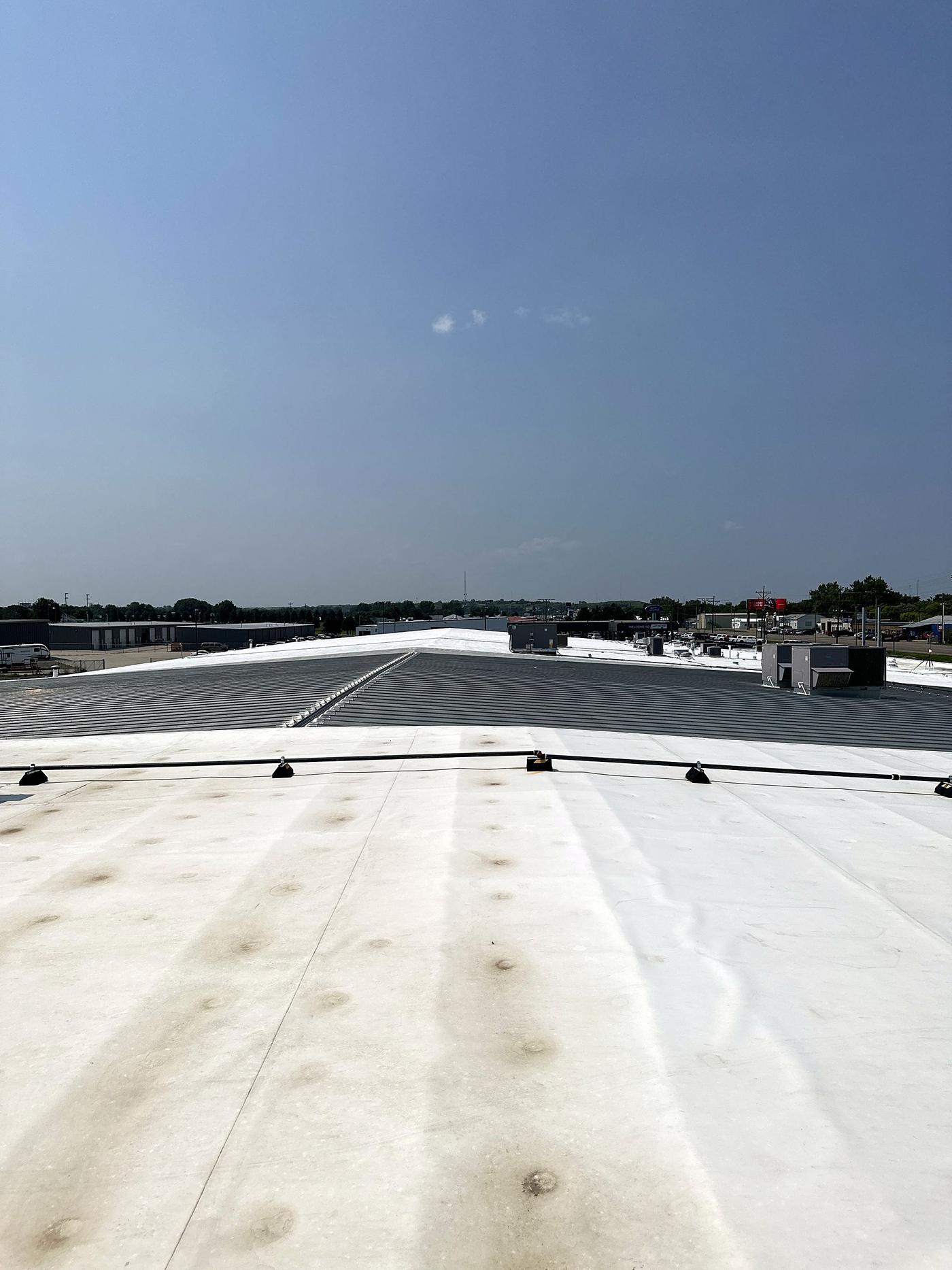 Flat roof surface toward the horizon (inspection, Jul 2023)
